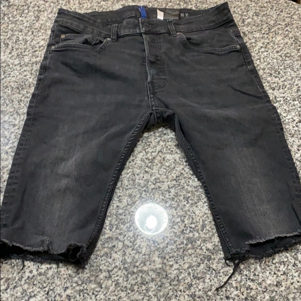 Short cut jeans
